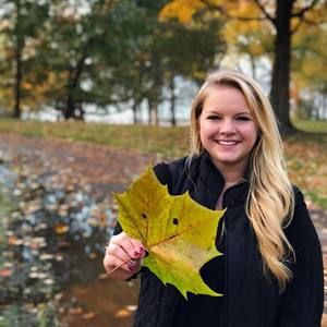 Meet your Posher, Olivia